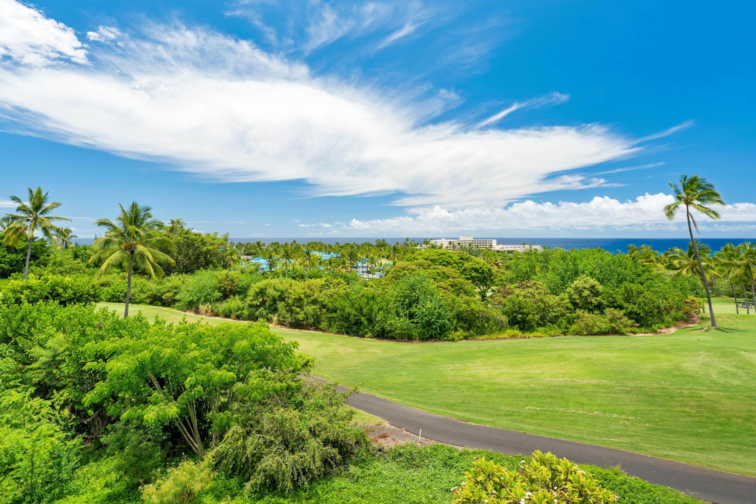 Condo in Kailua-Kona · ★4.5 · 1 bedroom · 2 beds · 2 shared baths - Image 31