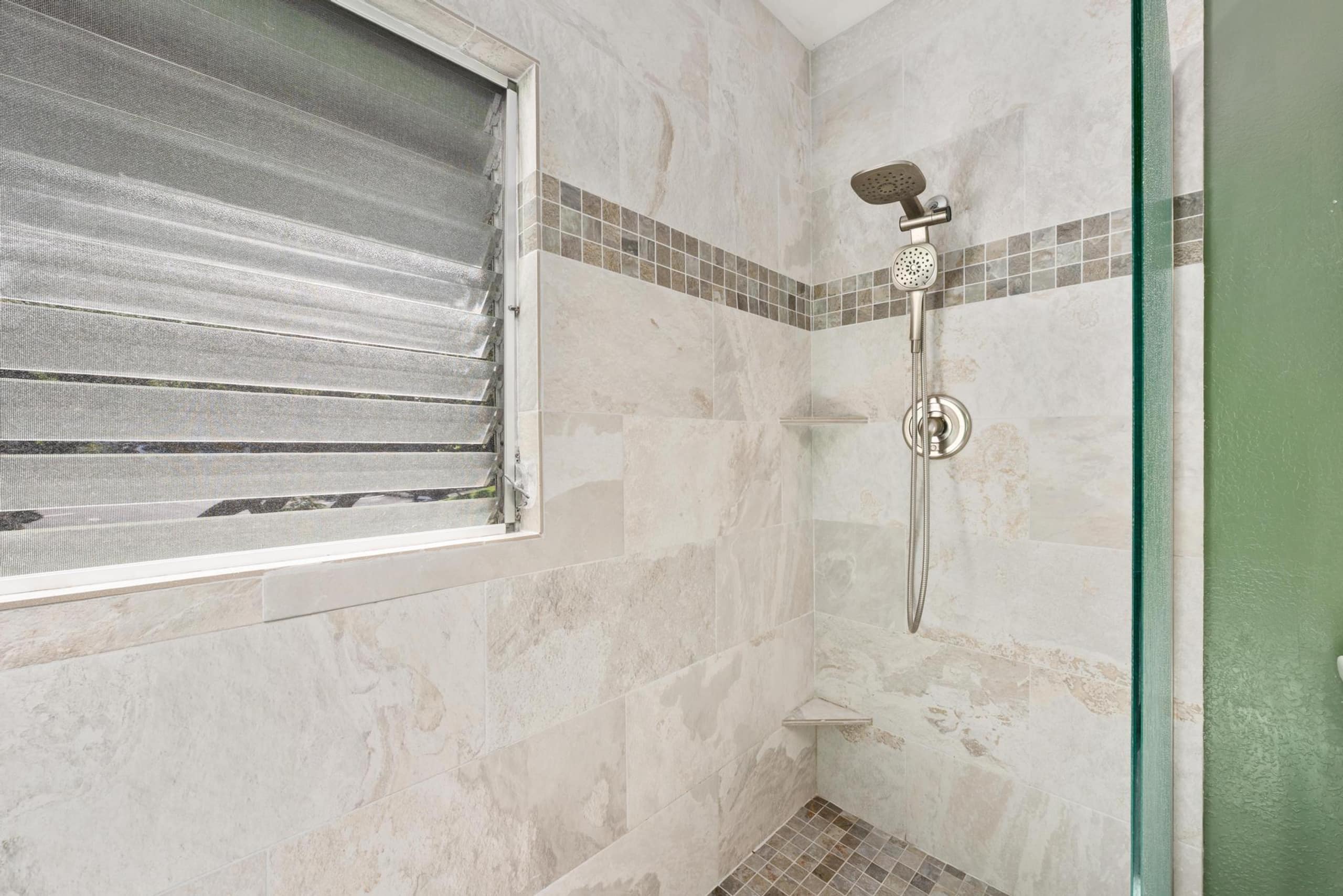 Condo in Kailua-Kona · ★4.5 · 1 bedroom · 2 beds · 2 shared baths - Image 19