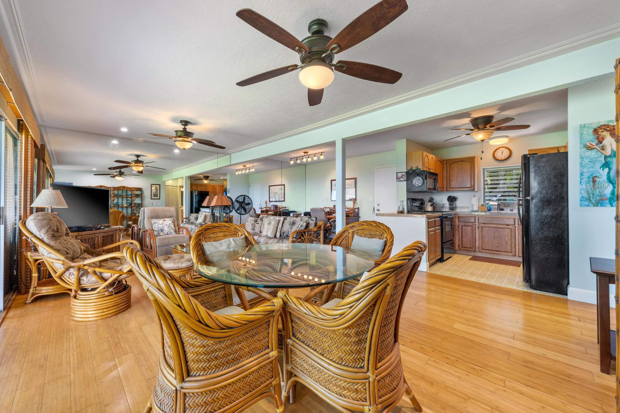 Condo in Kailua-Kona · ★4.5 · 1 bedroom · 2 beds · 2 shared baths - Image 9