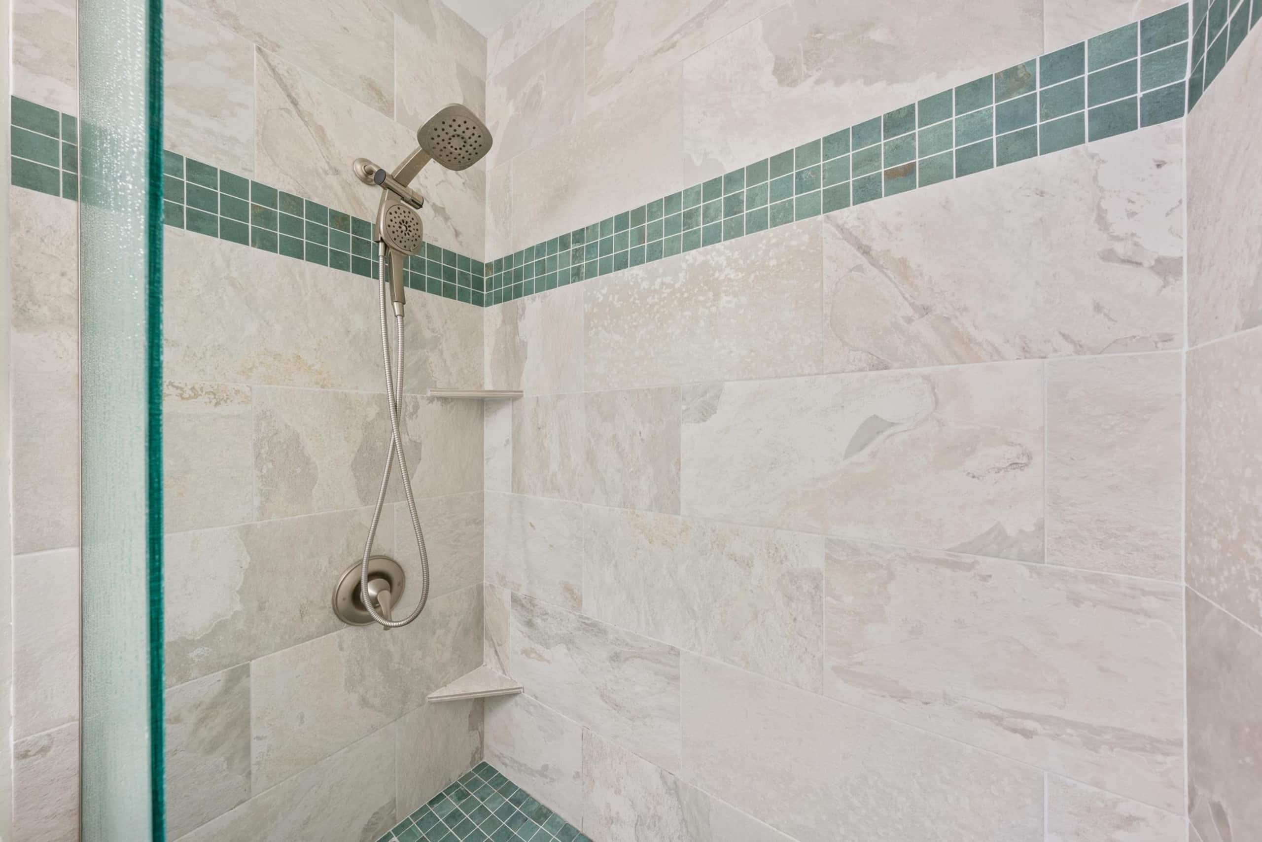 Condo in Kailua-Kona · ★4.5 · 1 bedroom · 2 beds · 2 shared baths - Image 28