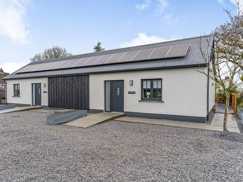 Cowshed 2 - uk35458