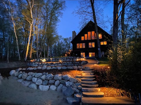 Summer Vibes|Sauna|Hot Tub|Seconds to Trails