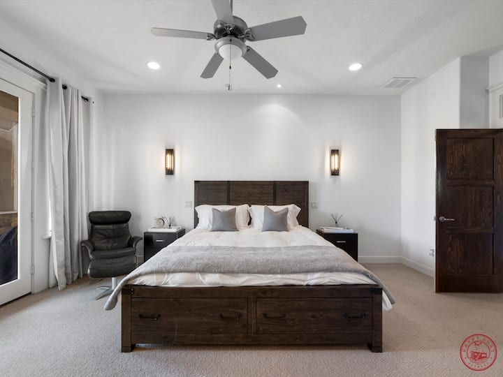 Chambre principale au rez-de-chaussée