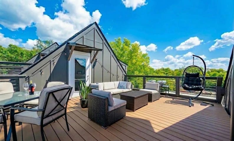LIVV WELL managed Airbnb listing 1