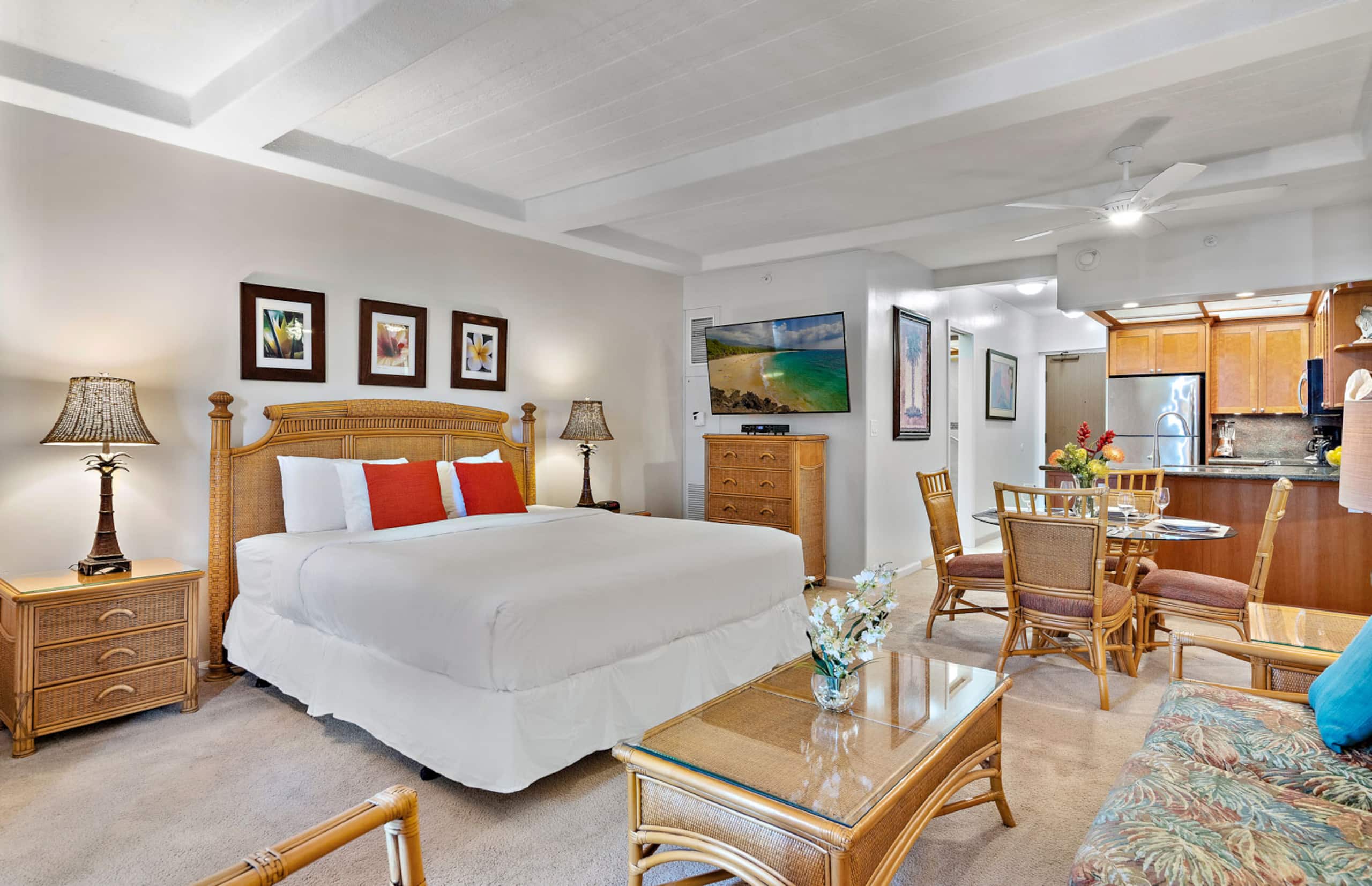 Condo in Lahaina · ★4.81 · Studio · 1 bed · 1 bath - Image 21