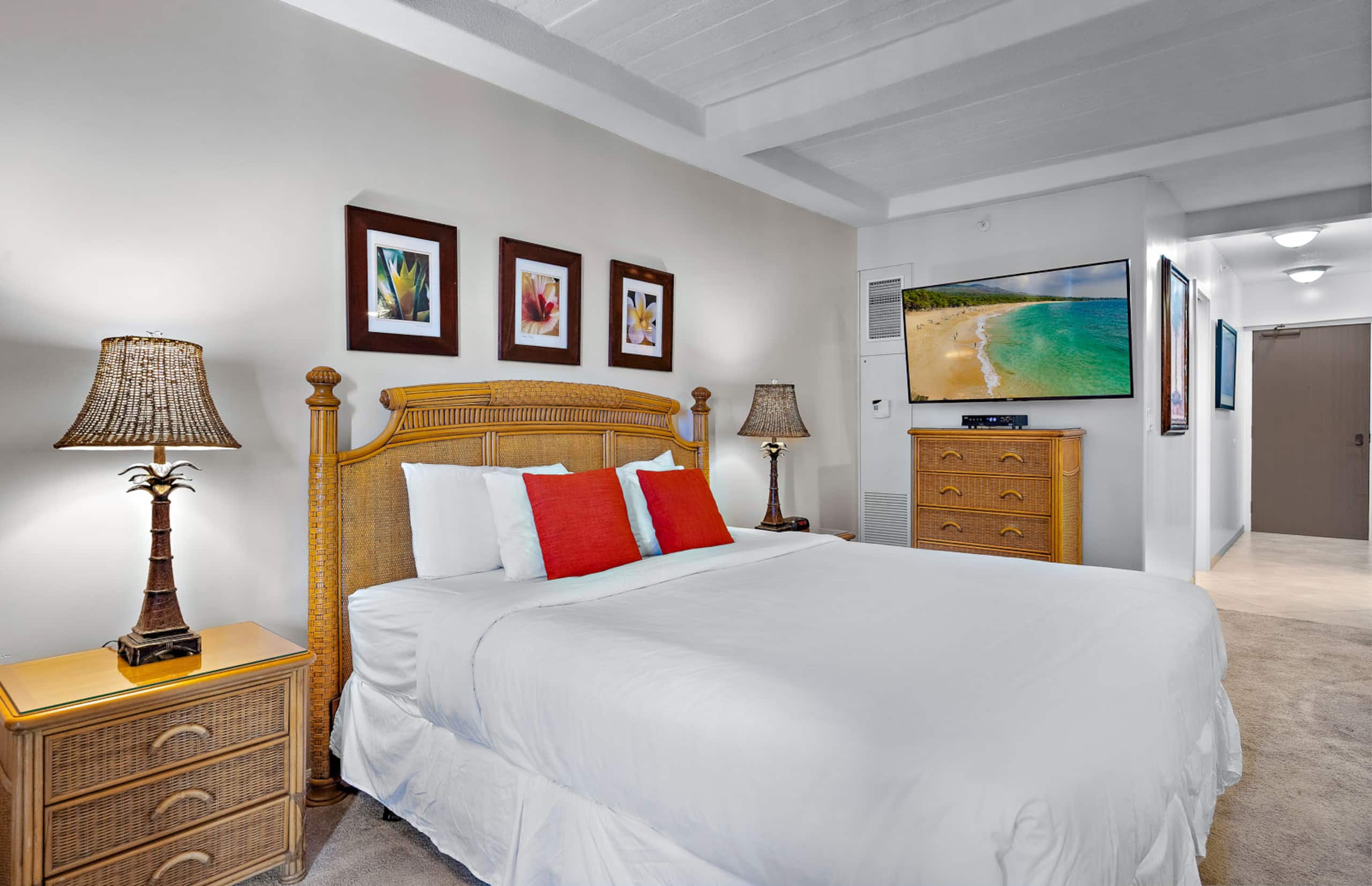 Condo in Lahaina · ★4.81 · Studio · 1 bed · 1 bath - Image 17