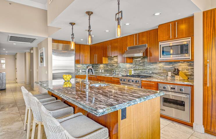 Maui Resort Rentals: Honua Kai Hokulani 101 gallery image 5