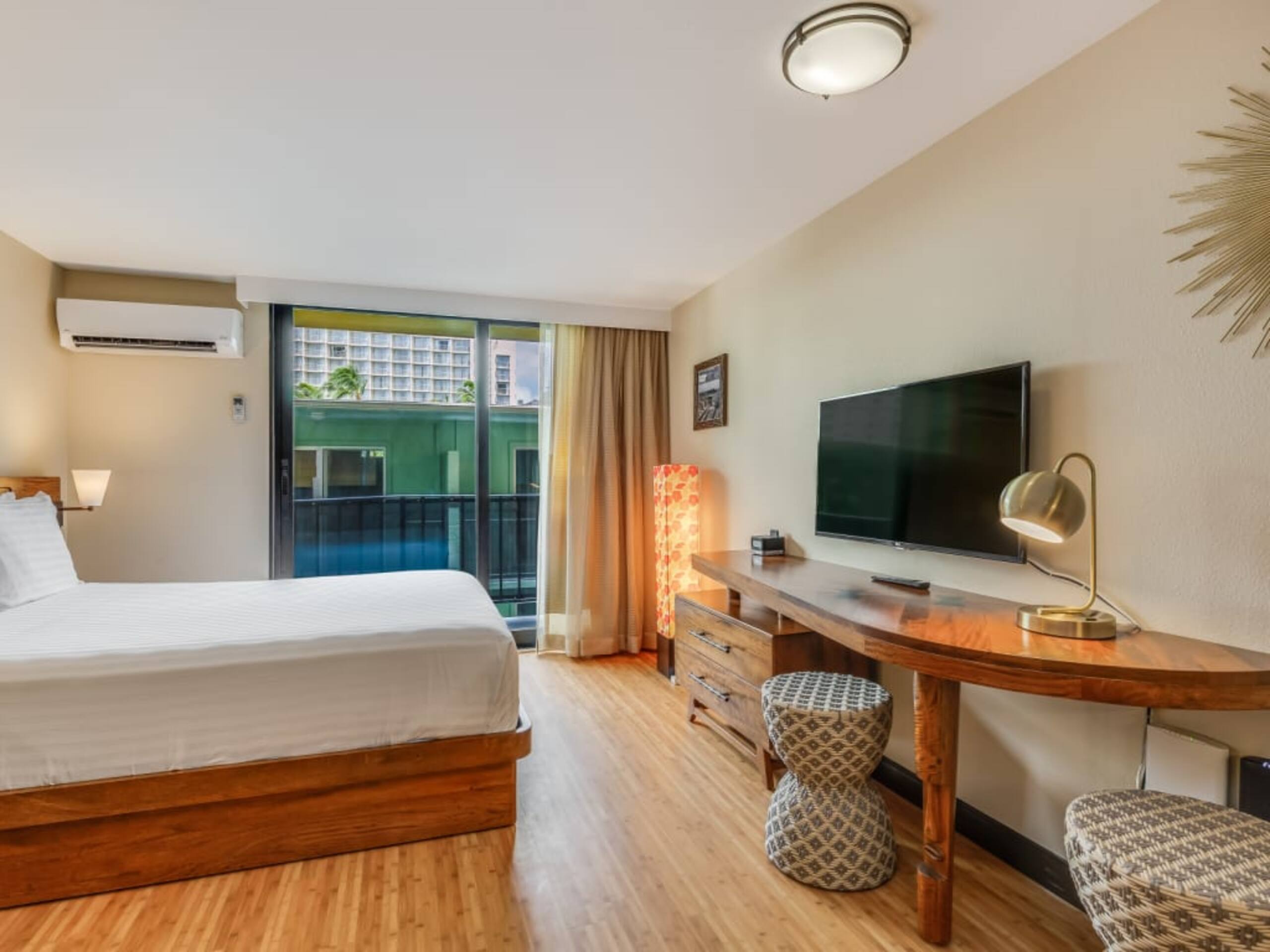 Condo in Honolulu · ★4.45 · Studio · 2 beds · 1 shared bath - Image 31