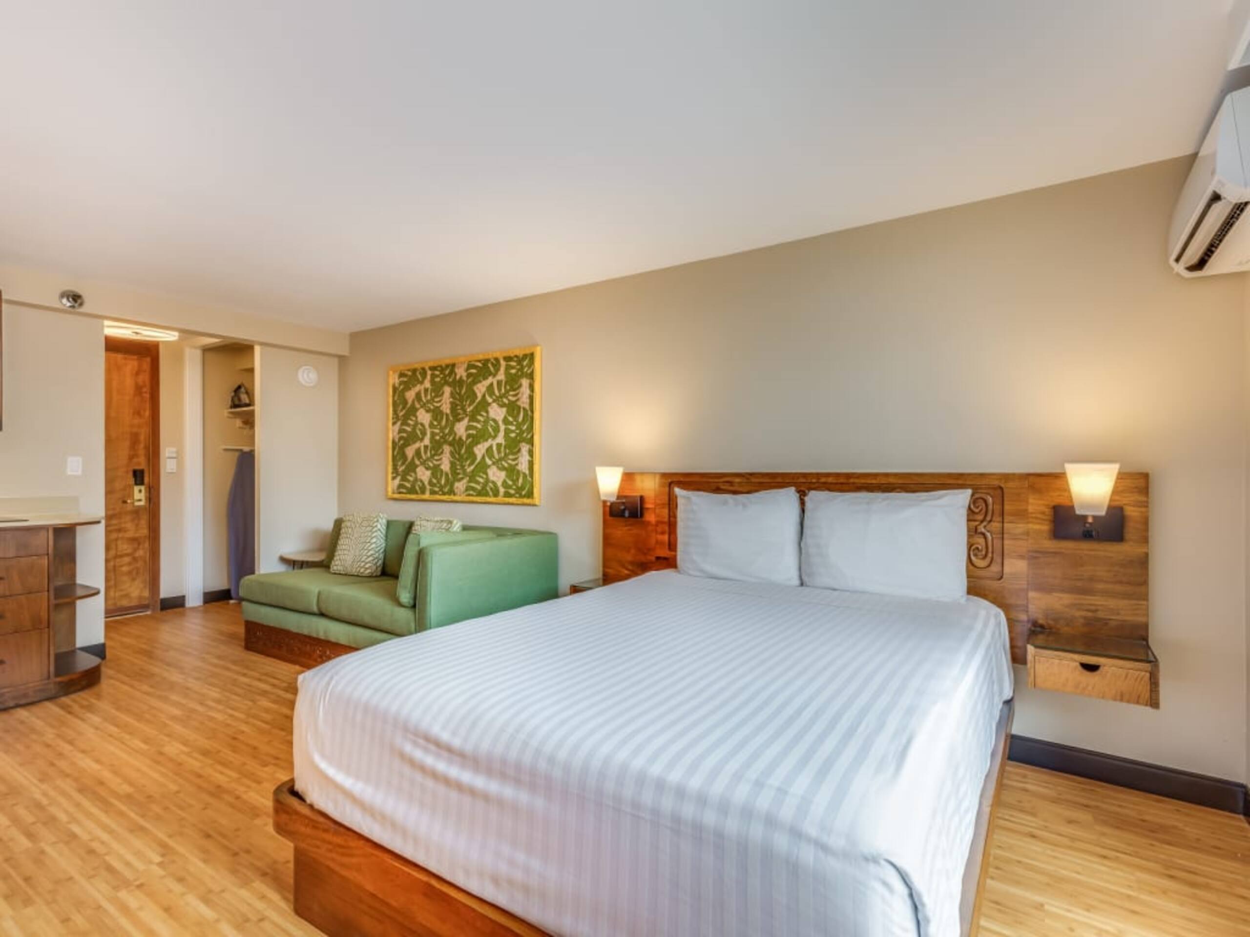 Condo in Honolulu · ★4.45 · Studio · 2 beds · 1 shared bath - Image 28