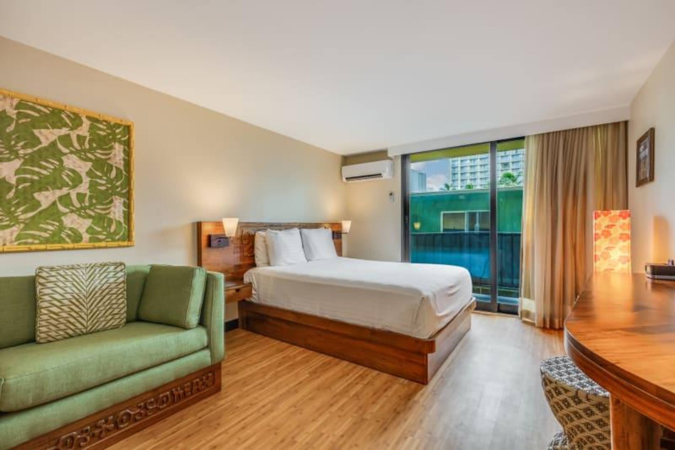 Condo in Honolulu · ★4.45 · Studio · 2 beds · 1 shared bath - Image 9