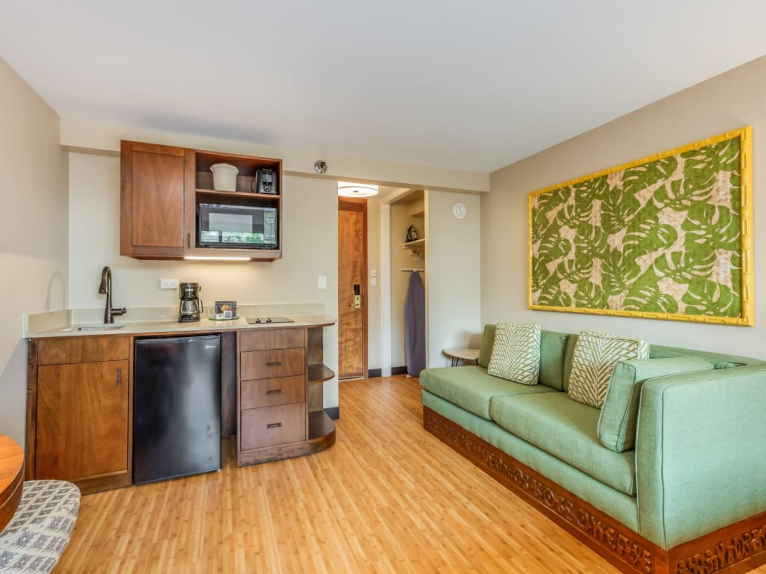 Condo in Honolulu · ★4.45 · Studio · 2 beds · 1 shared bath - Image 2
