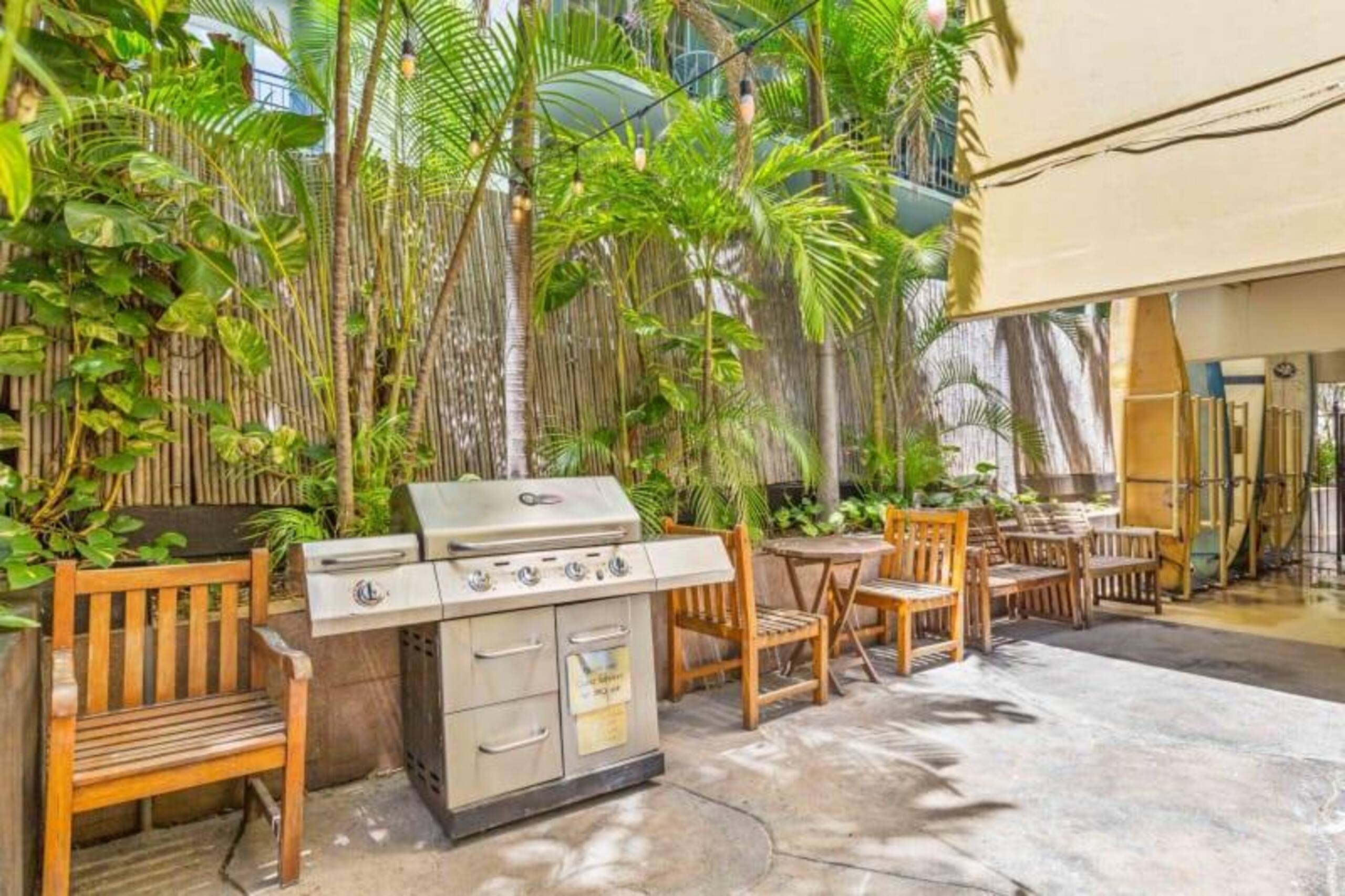 Condo in Honolulu · ★4.45 · Studio · 2 beds · 1 shared bath - Image 23