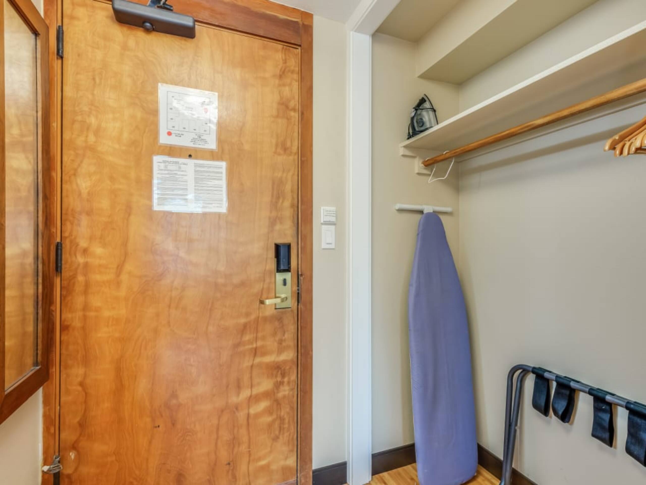 Condo in Honolulu · ★4.45 · Studio · 2 beds · 1 shared bath - Image 34