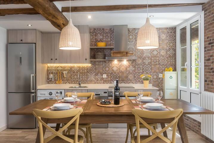 Sarriegi | The Rentals Collection gallery image 3