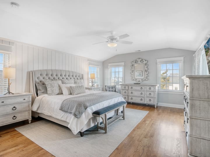 dormitorio principal con vestidor con terraza completa