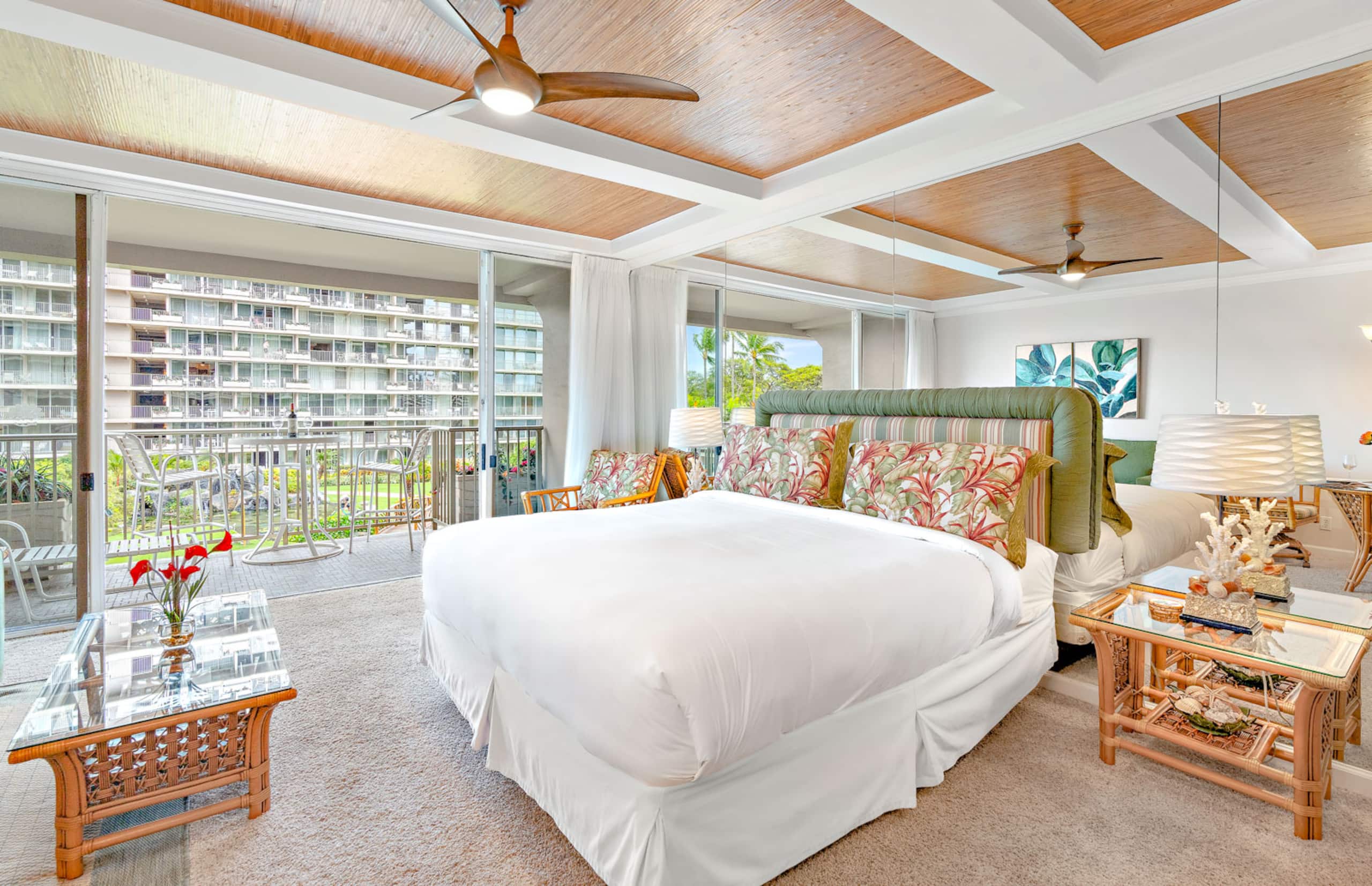 Condo in Lahaina · ★4.44 · Studio · 2 beds · 1 bath - Image 12
