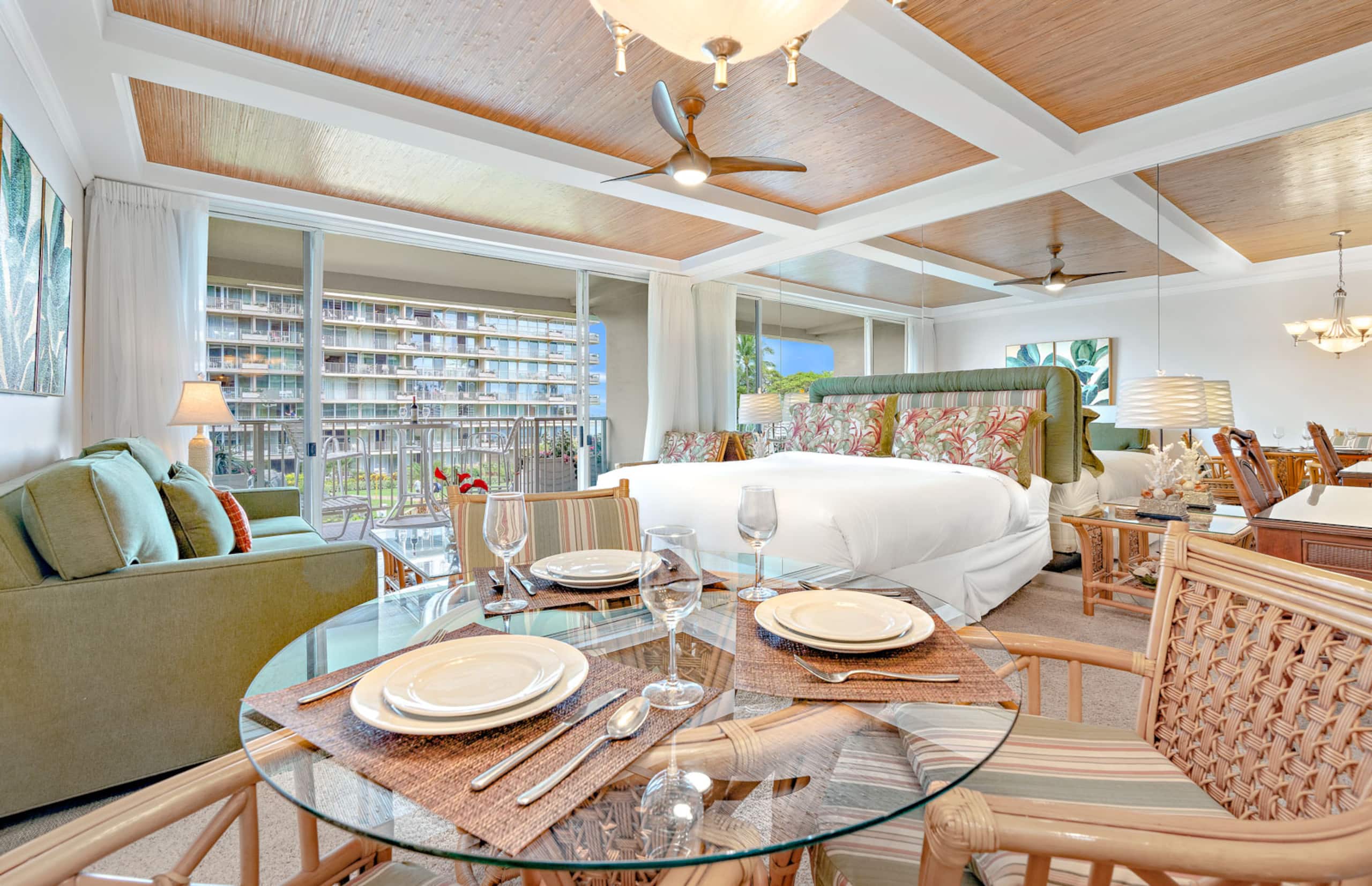 Condo in Lahaina · ★4.44 · Studio · 2 beds · 1 bath - Image 9