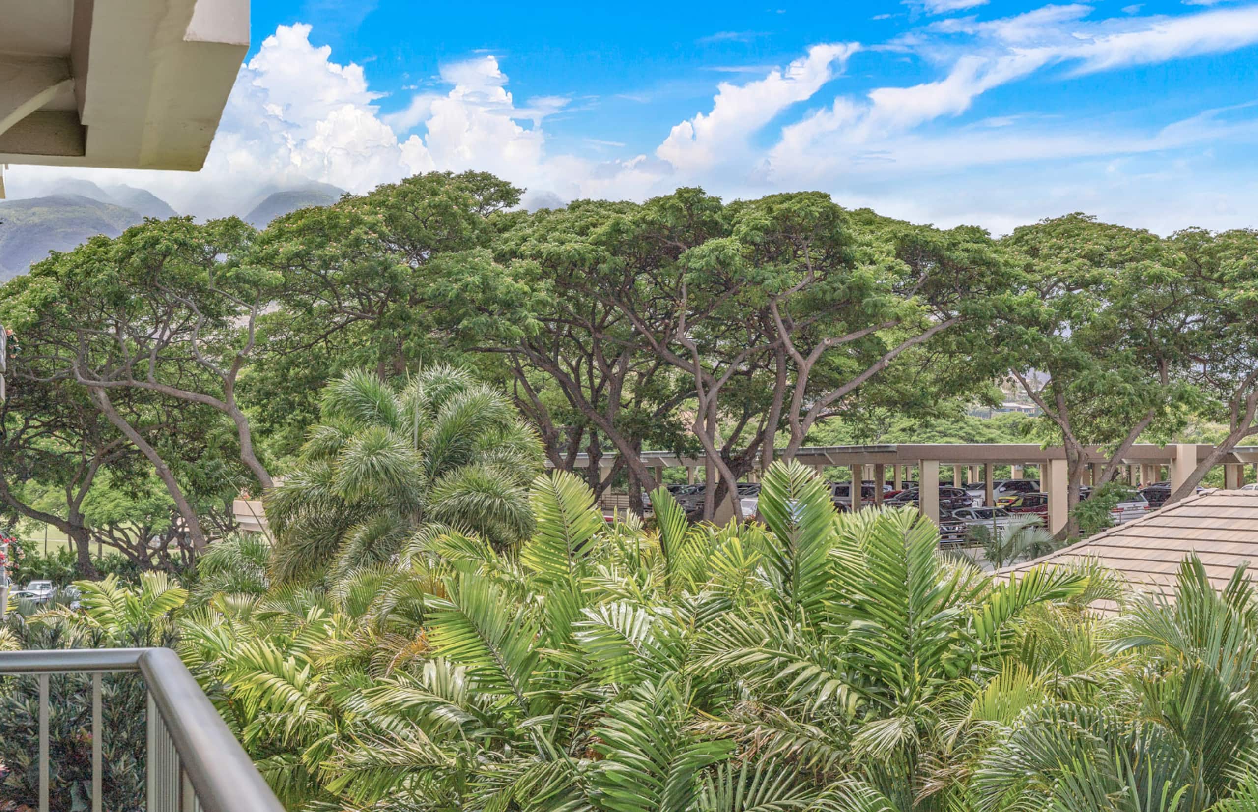 Condo in Lahaina · ★4.44 · Studio · 2 beds · 1 bath - Image 17
