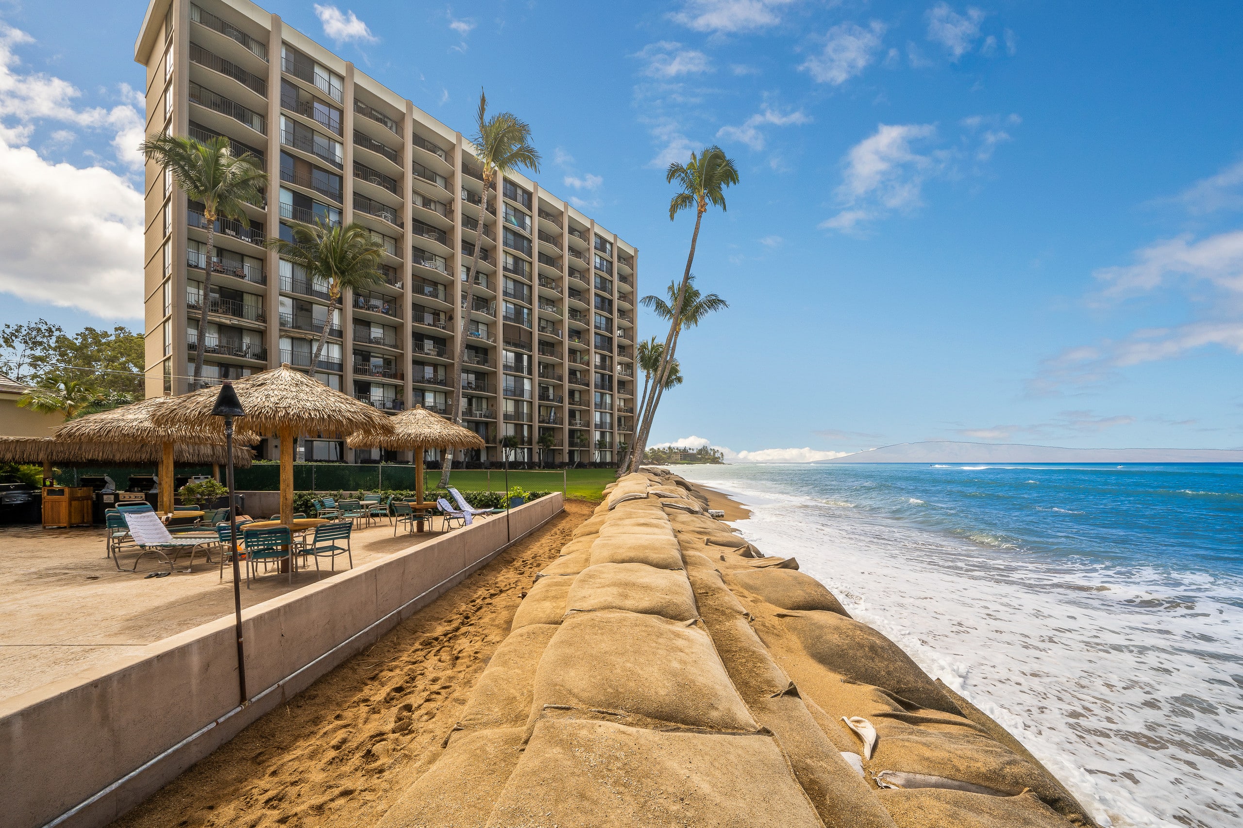 Condo in Lahaina · ★4.82 · 1 bedroom · 3 beds · 1 private bath - Image 37