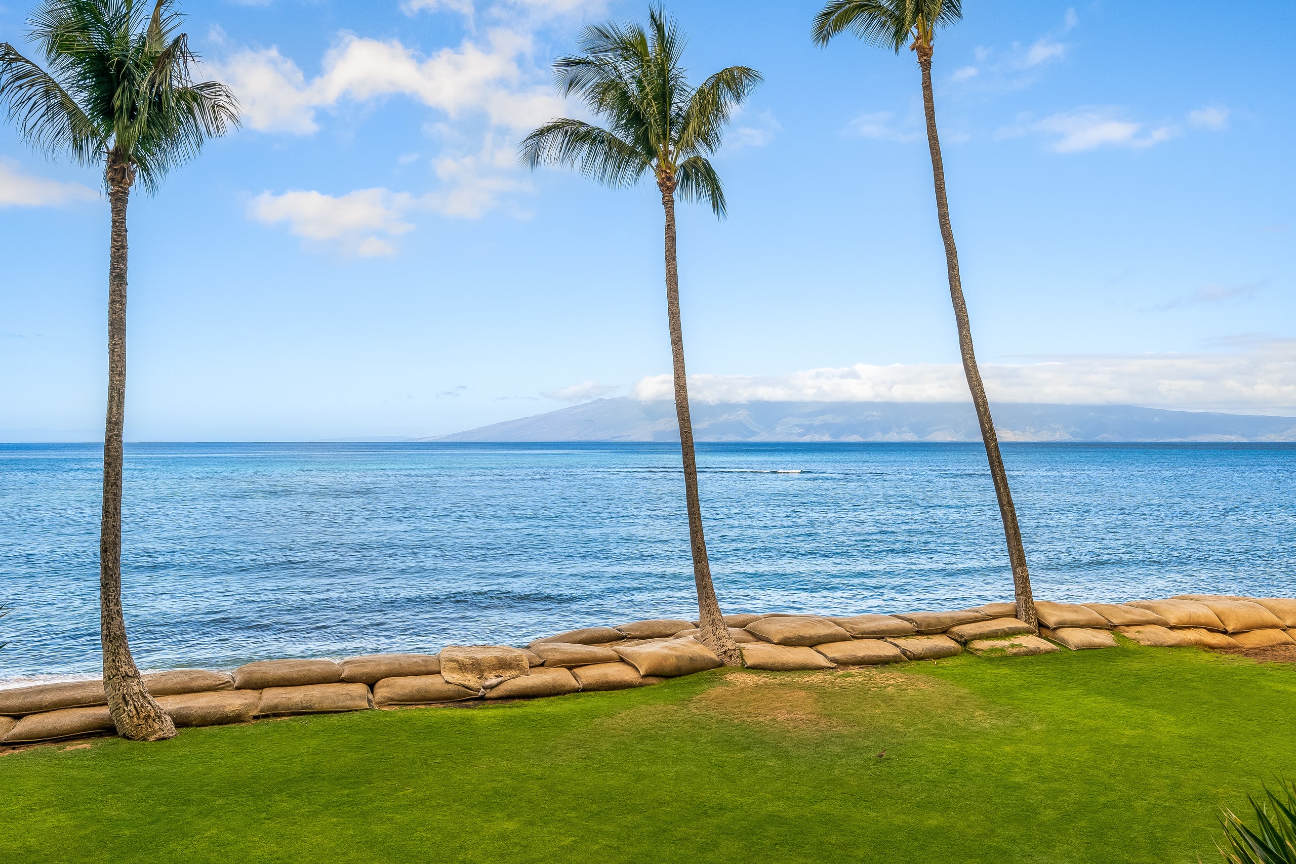 Condo in Lahaina · ★4.82 · 1 bedroom · 3 beds · 1 private bath - Image 10