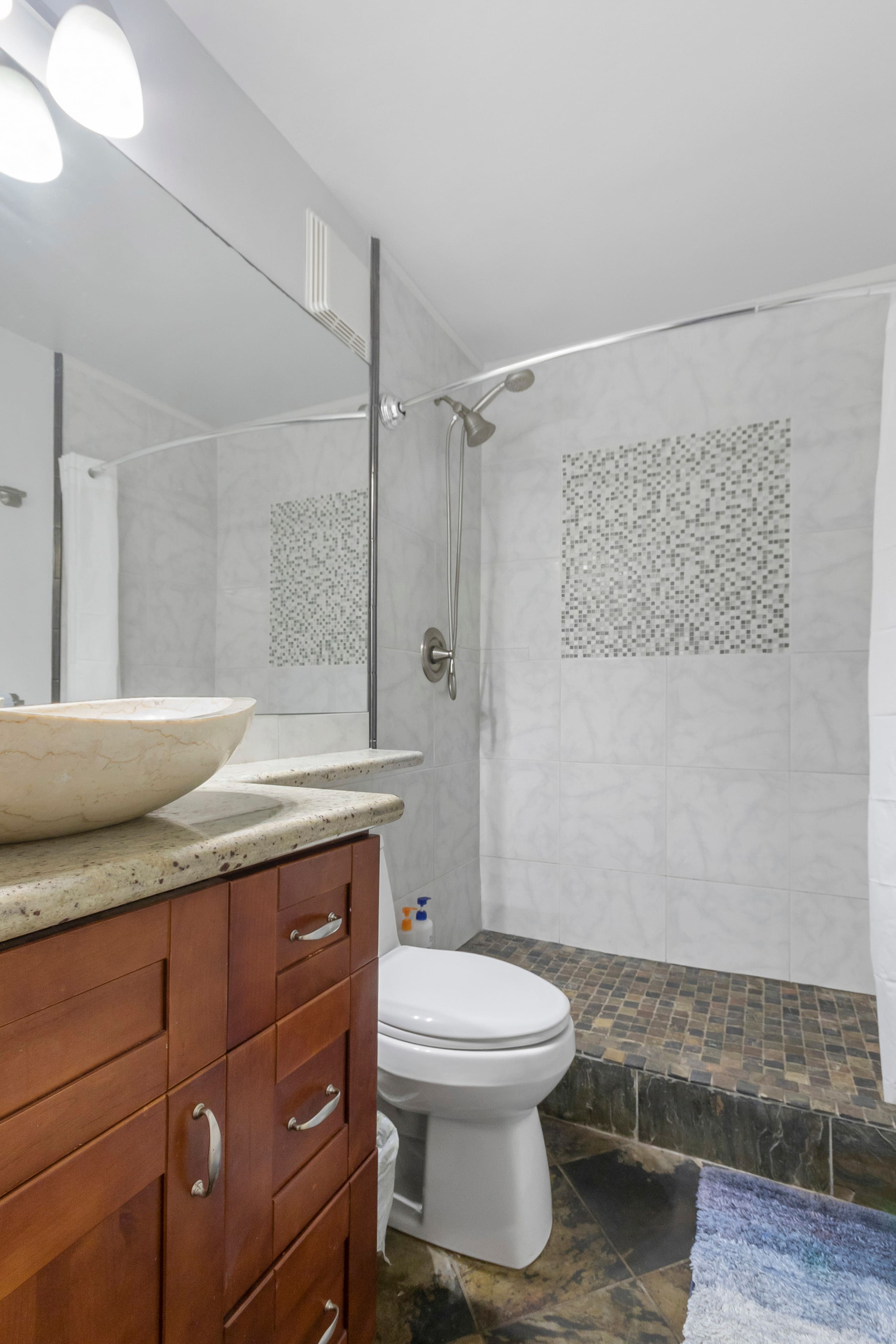 Condo in Kihei · ★5.0 · 1 bedroom · 2 beds · 1 private bath - Image 14