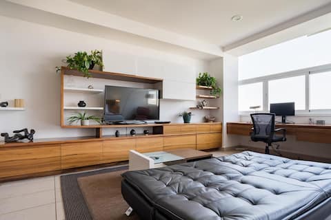 Successful Airbnb property: Park Views from High-end Studio in Historic Center in Ciudad De México (Cdmx)
