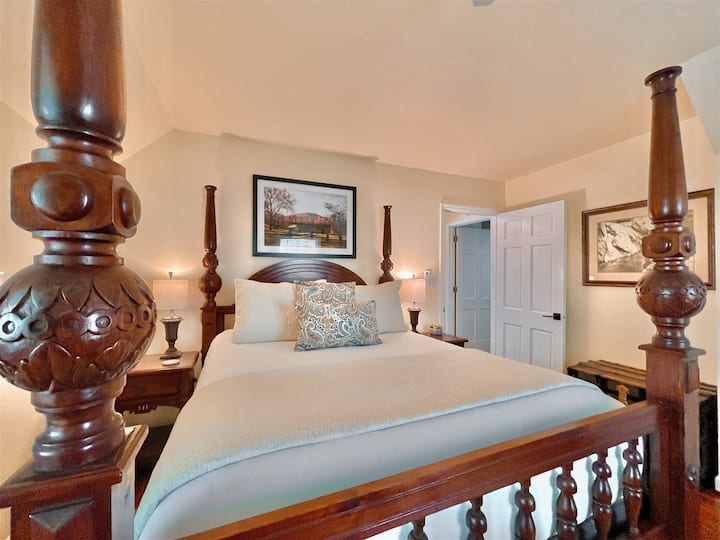 Dhomë vizitorësh në agim