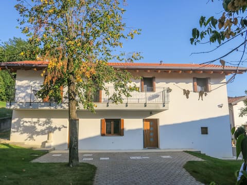 Annuncio Airbnb popolare: Grandpa's House by Interhome a Friuli Venezia Giulia