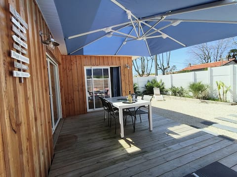 Top performing Airbnb: The Bassin stopover 100 m from the beach in Andernos Les Bains