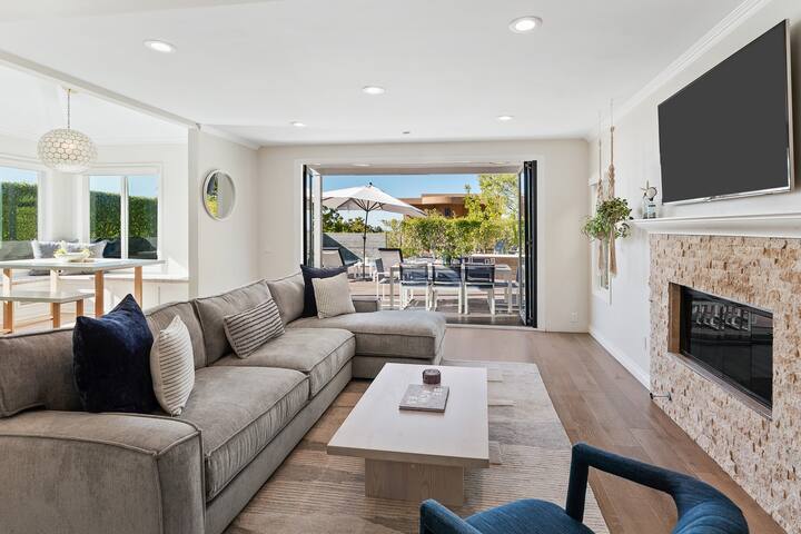 Del Mar Haven | 5BR Coastal Home w/ Pool & Hot Tub gallery image 4