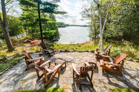 Sunset Cove Waterfront nature retreat with bunkie