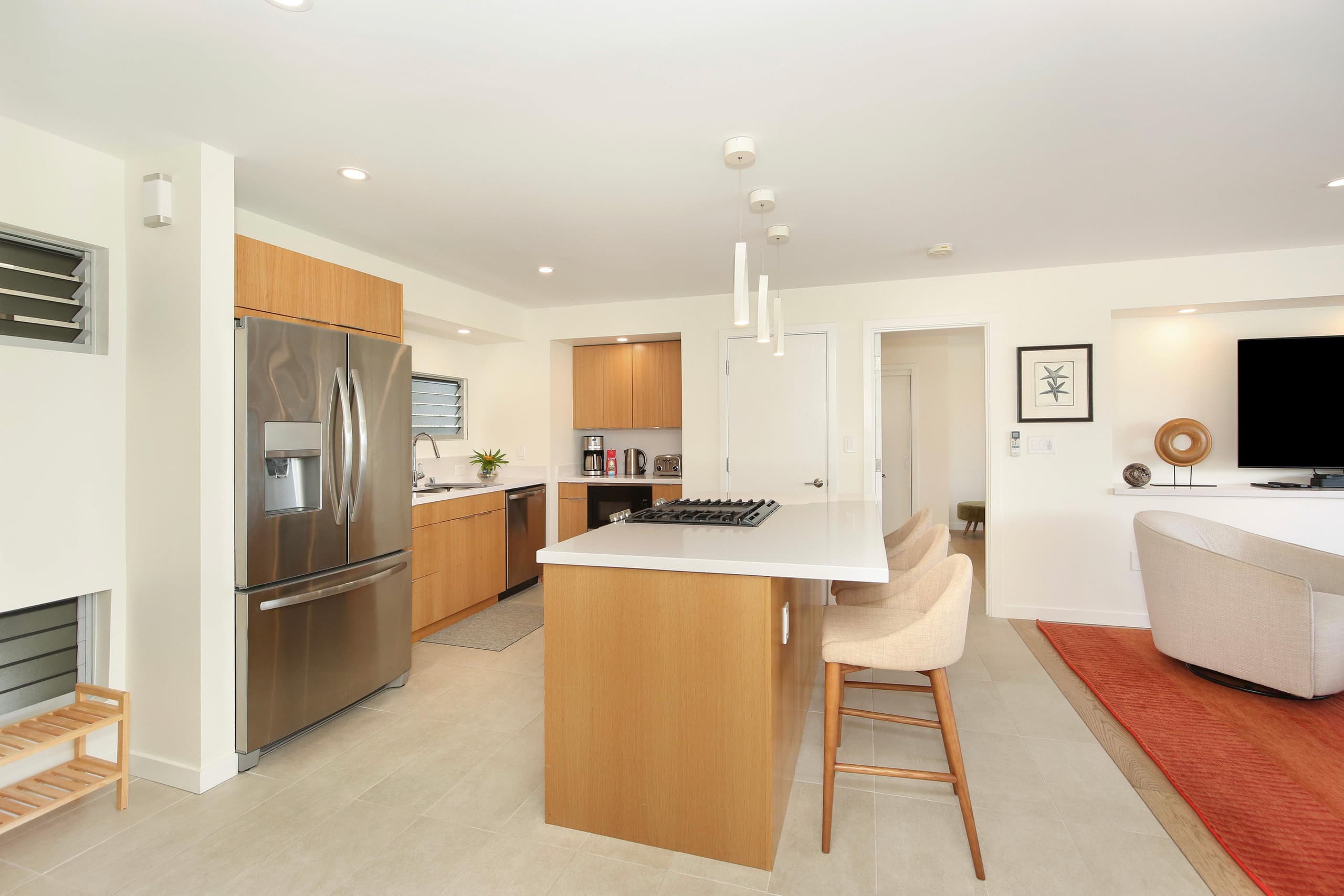 Condo in Honolulu · ★4.91 · 2 bedrooms · 4 beds · 2 private baths - Image 14