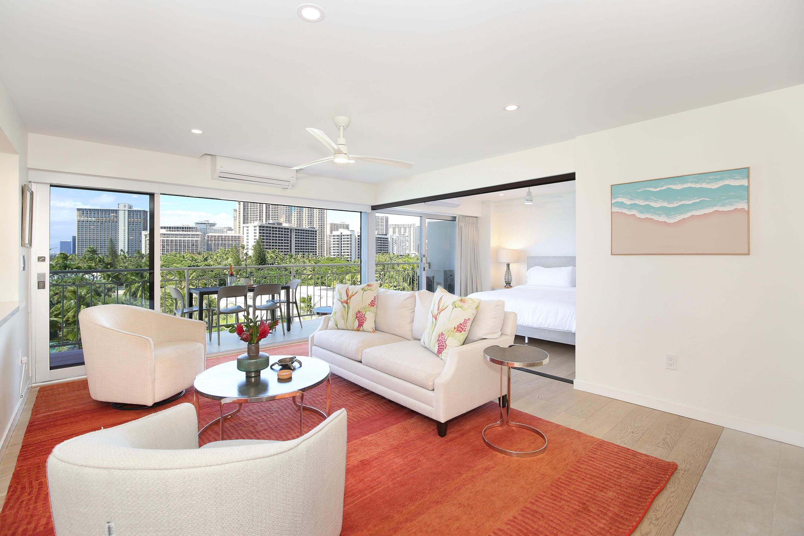 Condo in Honolulu · ★4.91 · 2 bedrooms · 4 beds · 2 private baths - Image 8