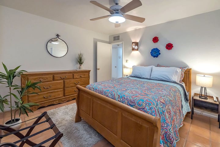 Ikaapat na Silid - tulugan na may Queen Bed