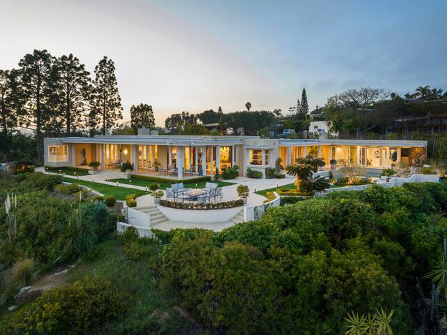 Million Dollar Luxe managed Airbnb listing 1