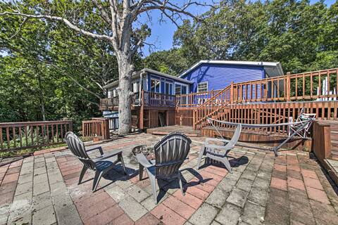 Woodsy Home w/ View, 1 Mi to Lake Shelbyville