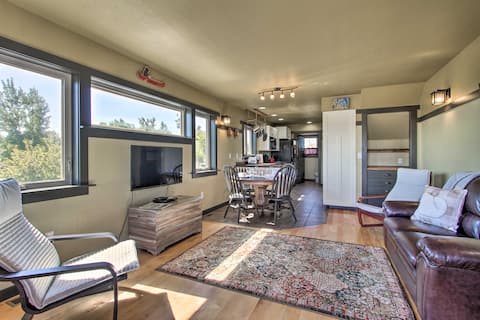 Pet-Friendly Choteau Townhouse with Gas Grill!