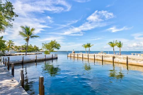 Sleeps 8 | Sunset + Boat Basin | Islamorada