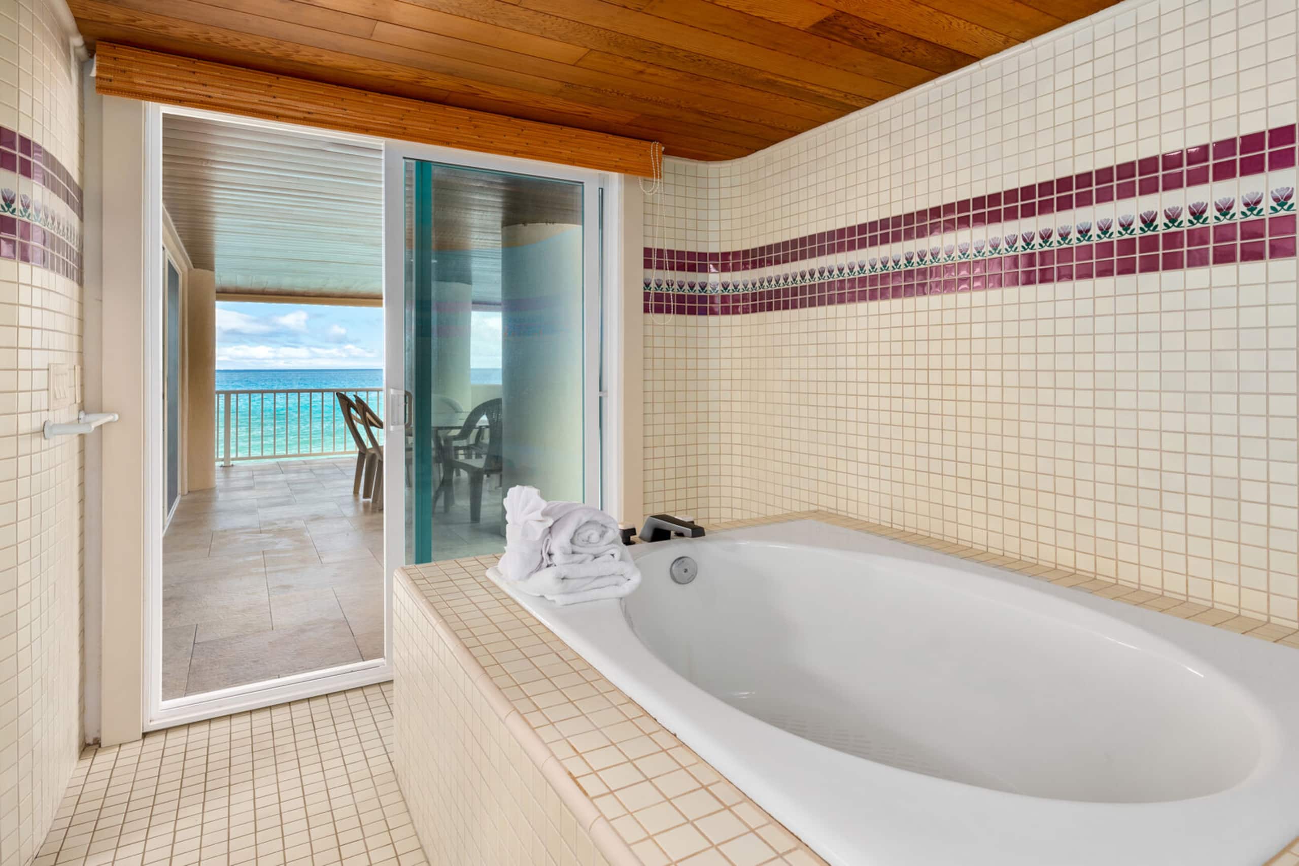 Home in Kailua-Kona · ★4.89 · 4 bedrooms · 4 beds · 4 baths - Image 19