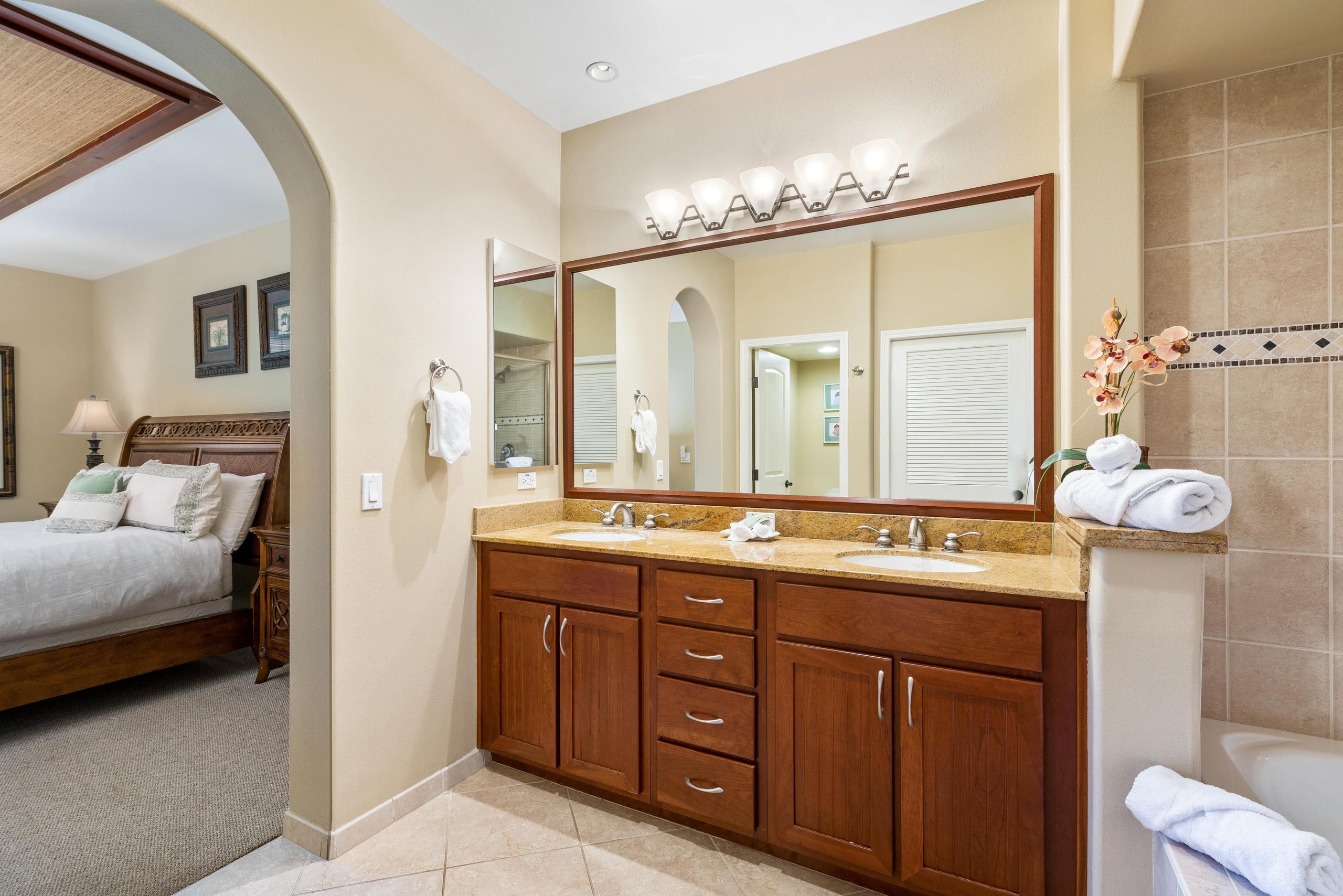 Condo in Waikoloa Village · ★4.83 · 2 bedrooms · 3 beds · 2 baths - Photo 10