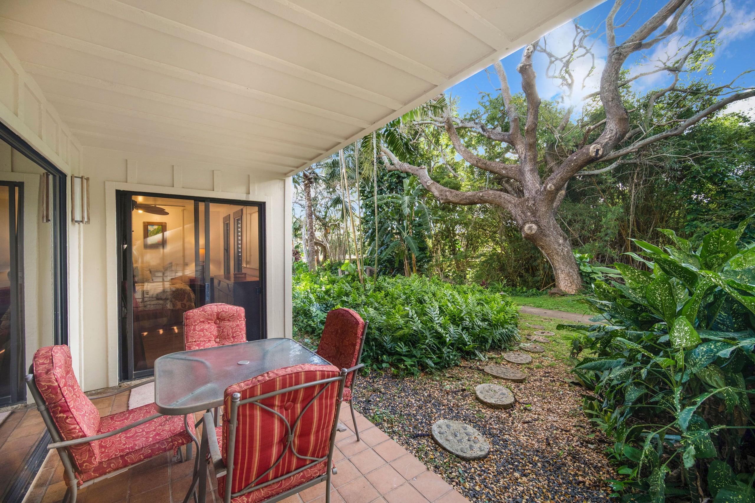 Condo in Koloa · ★4.67 · 1 bedroom · 2 beds · 1 private bath - Image 2