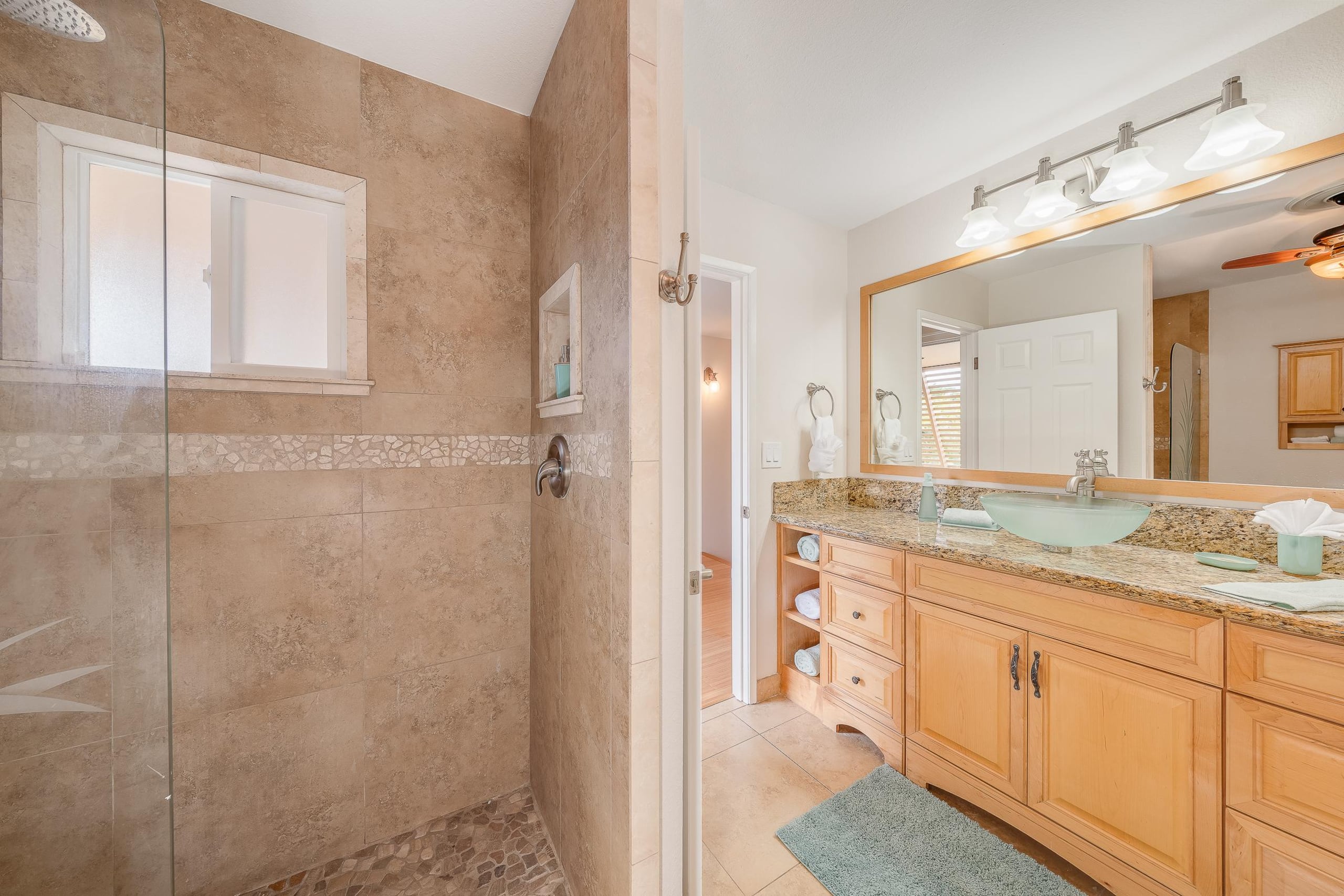 Condo in Kihei · ★4.88 · 2 bedrooms · 2 beds · 2 baths - Image 20