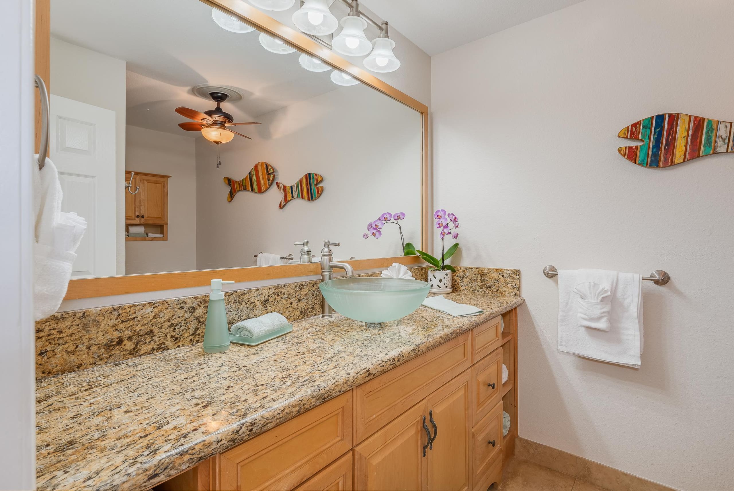 Condo in Kihei · ★4.88 · 2 bedrooms · 2 beds · 2 baths - Image 4