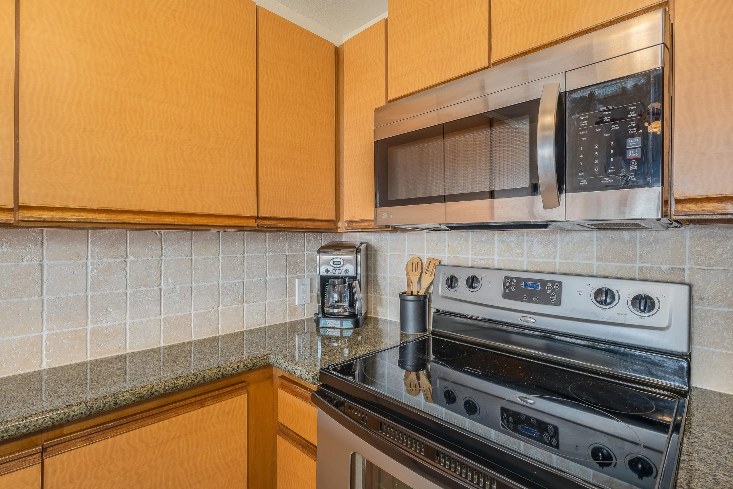 Condo in Kihei · ★4.88 · 2 bedrooms · 2 beds · 2 baths - Image 16