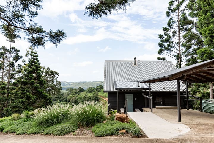 Cottage Two – Maleny Country Estate