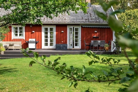 Nice holiday home in Hjämlsänga close to lake
