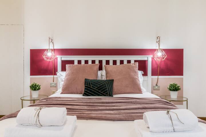 Wine Apartments Florence Sangiovese gallery image 2