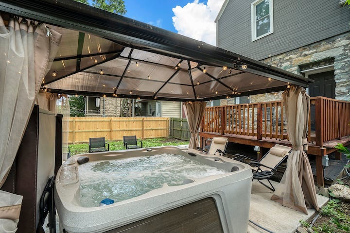 Kansas City Metropolitan Area Vacation Rentals with a Hot Tub - United  States | Airbnb