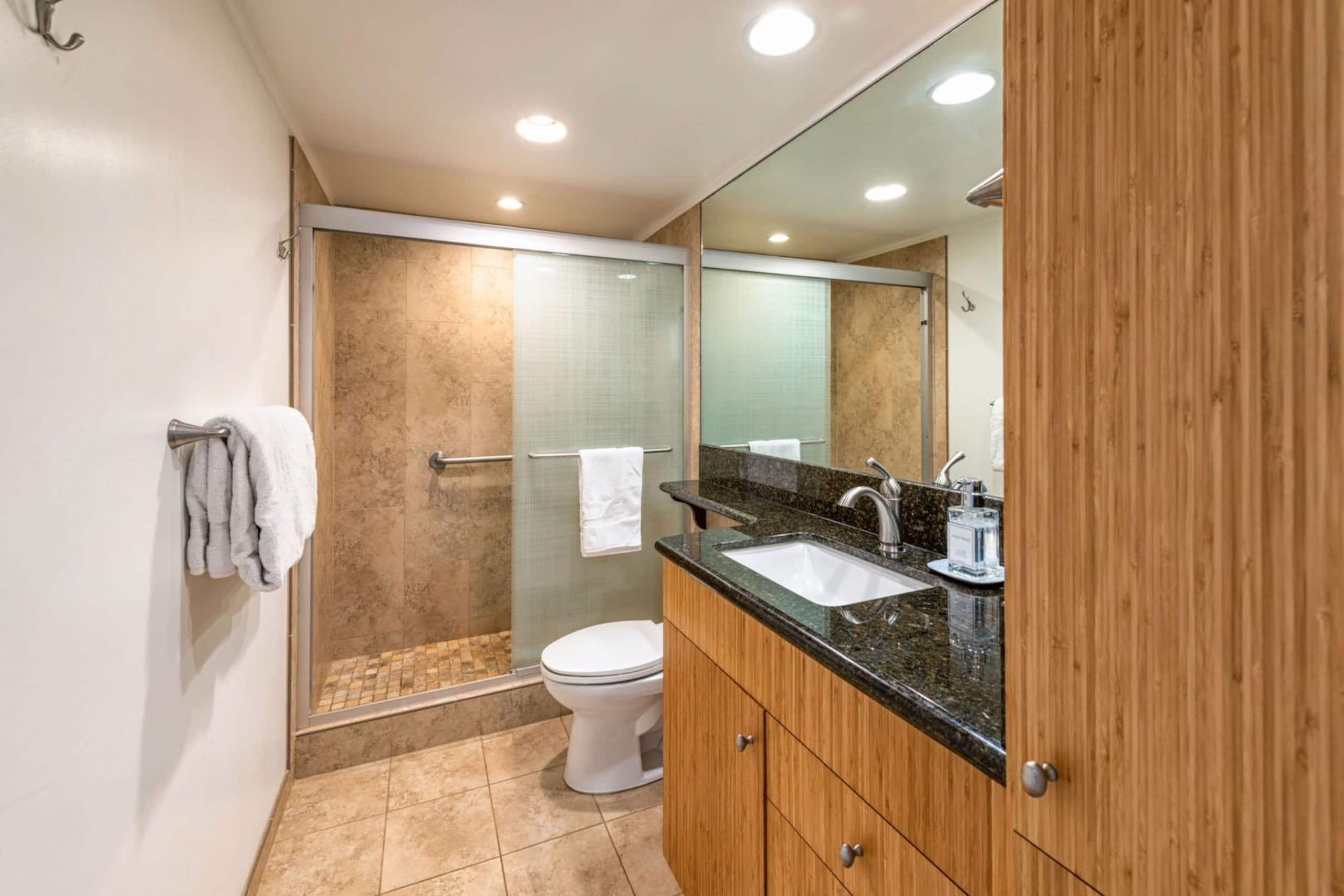 Condo in Kihei · ★4.96 · 1 bedroom · 2 beds · 1 private bath - Image 35