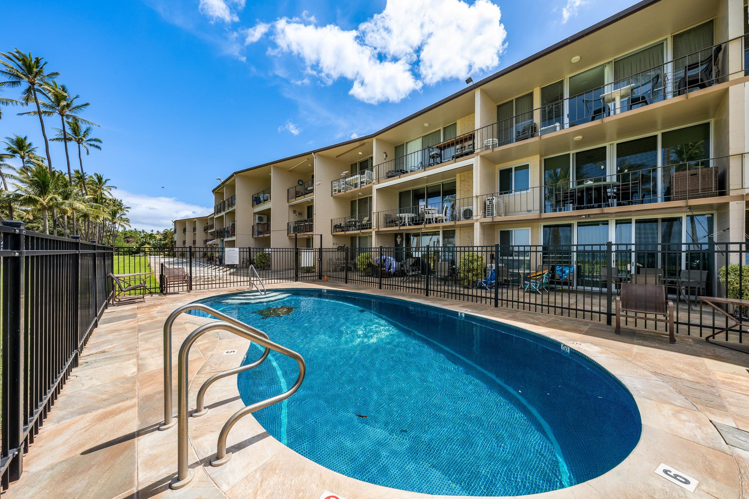 Condo in Kihei · ★4.96 · 1 bedroom · 2 beds · 1 private bath - Image 30